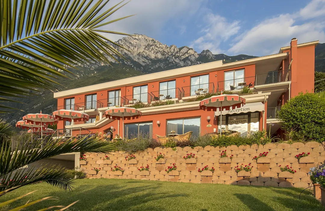 Hotel Oasi Beach-1