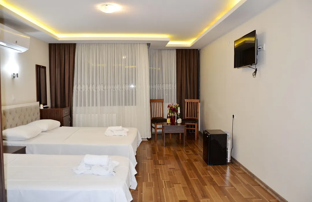 Hotel Grand Mark-1