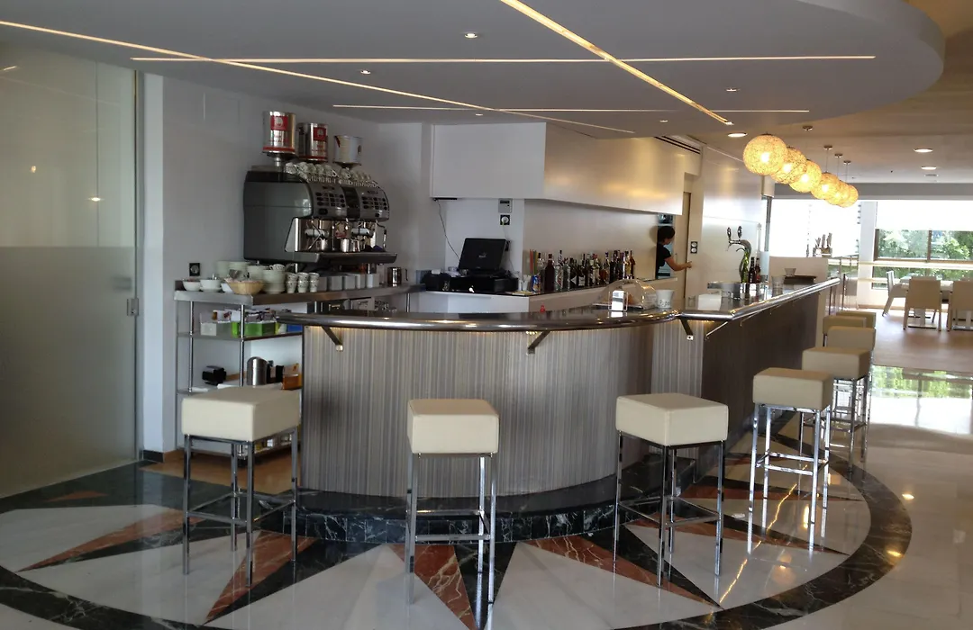 Apartahotel Aguadulce-1