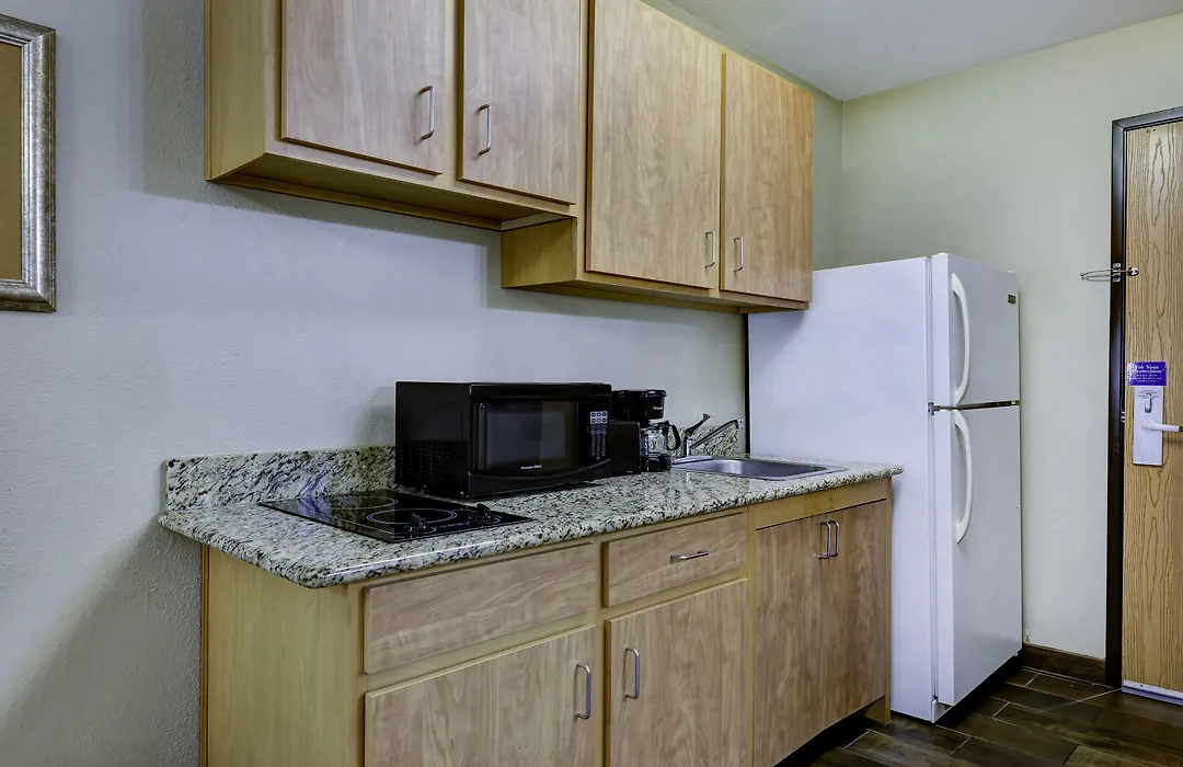 Studio 6 Lenexa - Overland Park-1