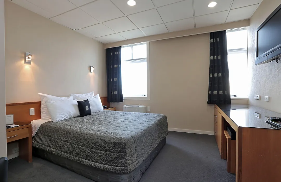 Kelvin Hotel-1