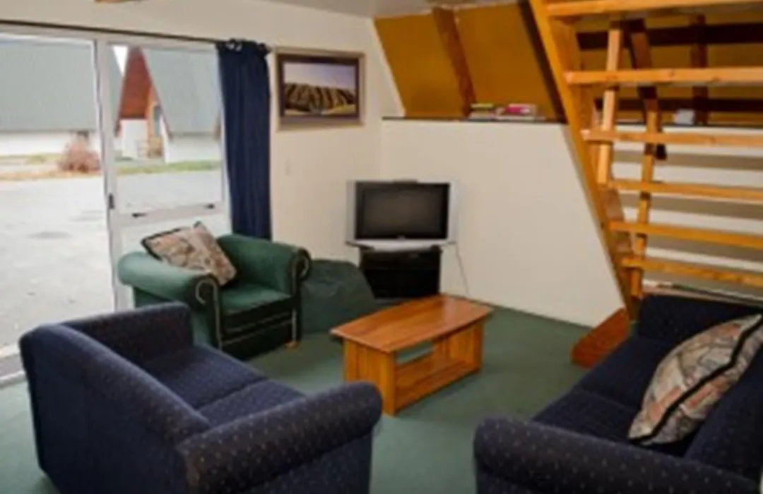 Mountain Chalets Motel-1