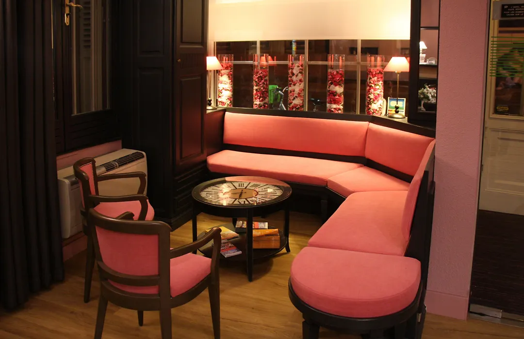 Hotel Roses-1