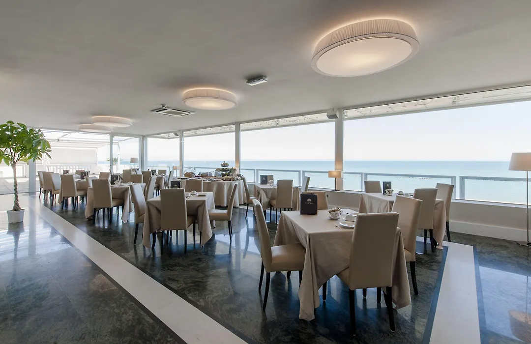 Hotel Esplanade-1