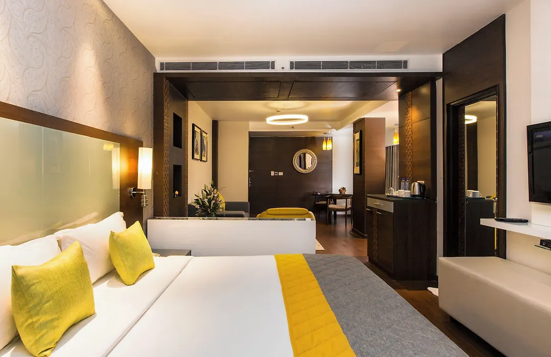 Hotel The The Grand Magrath-1