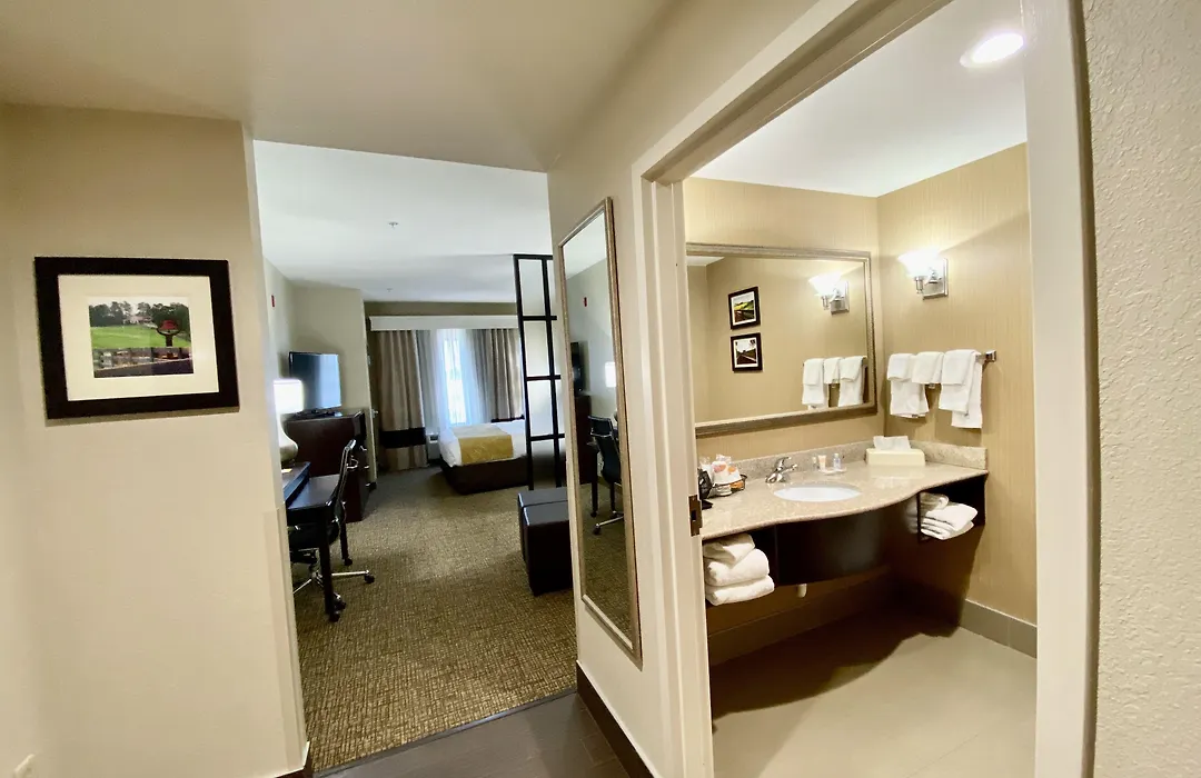 Comfort Suites Byron Warner Robins-1