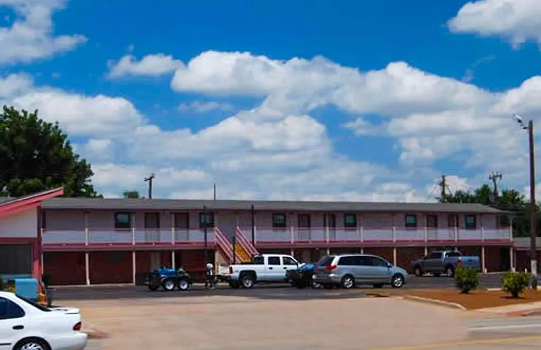 American Inn & Suites Childress-1