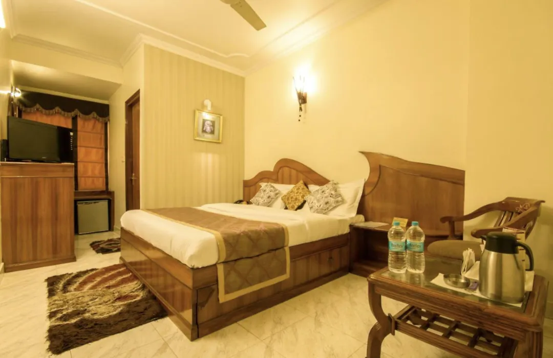 The C Park Inn Karol Bagh Homely Atmosphere-1