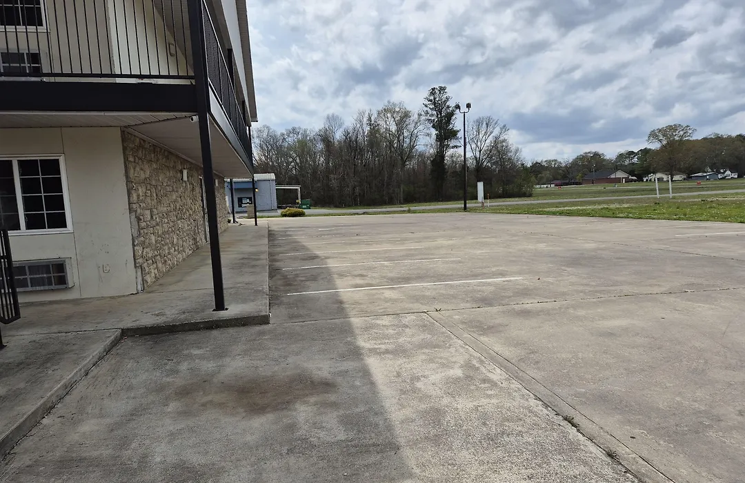 General Bragg Inn & Suites-1