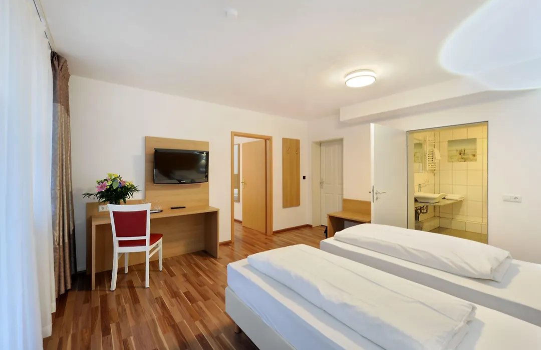 Bellevue Hotel-1