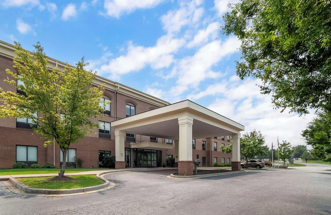 Comfort Suites At Westgate Mall-1