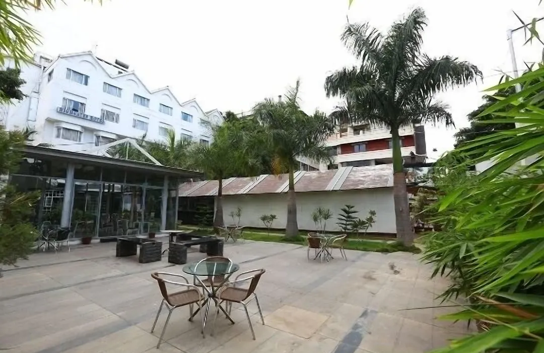 Highgates Hotel-1