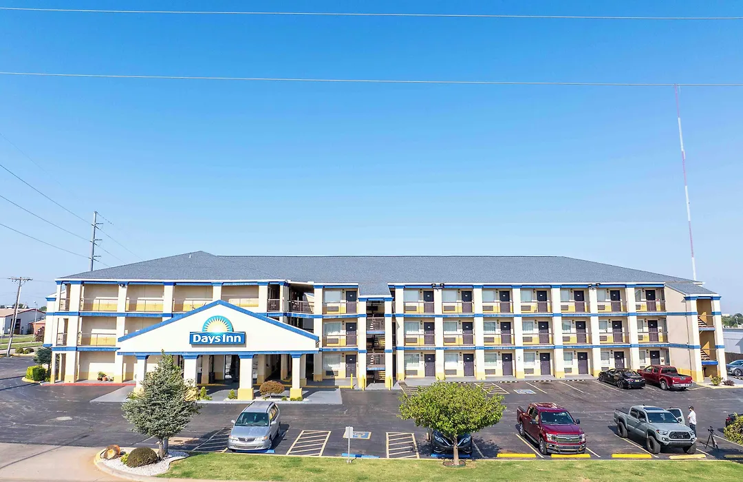 Days Inn By Wyndham Oklahoma City/Moore-1