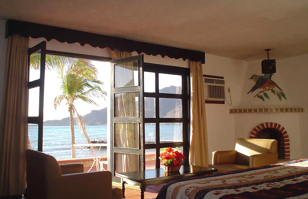 Hotel Playa De Cortes-1