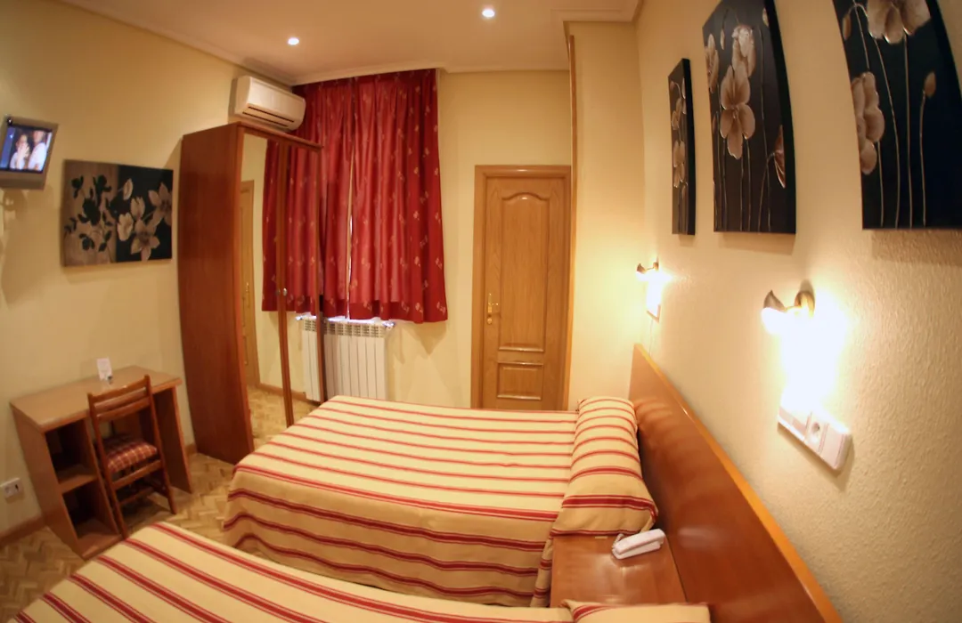 Hostal Atocha Almudena Martin-1