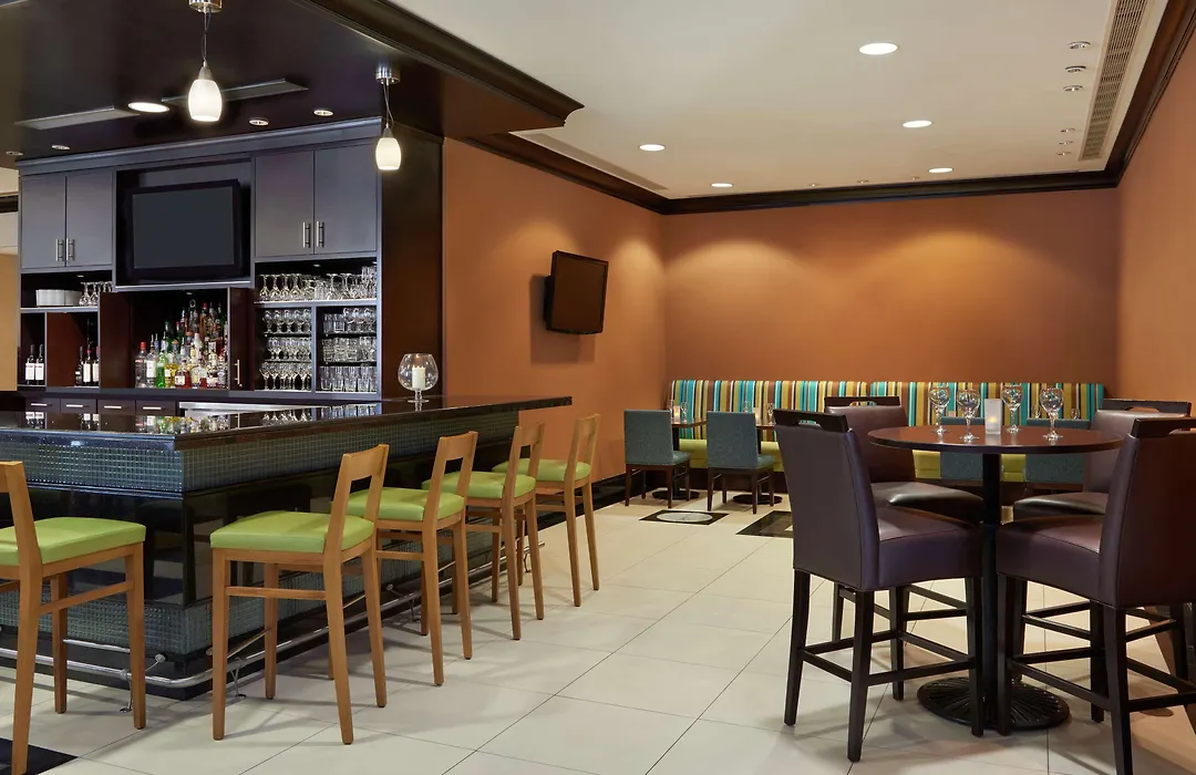 Hilton Garden Inn Toronto Airport West/Mississauga-1