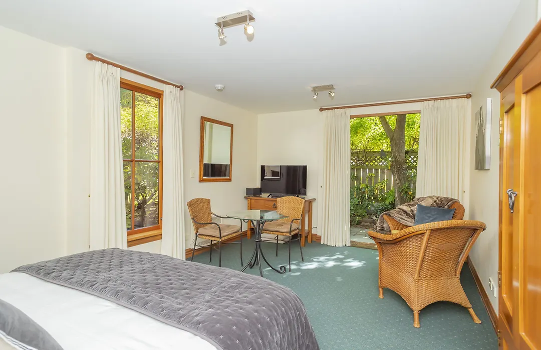 Arrowtown House Boutique Hotel-1
