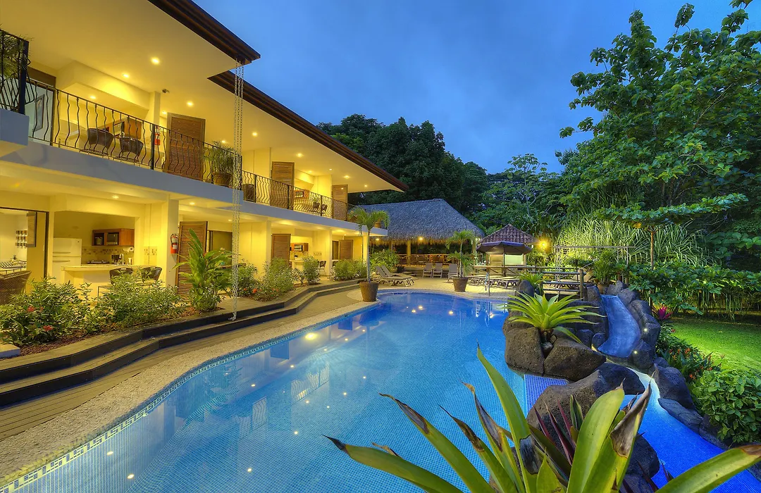 Pumilio Mountain & Ocean Hotel-1