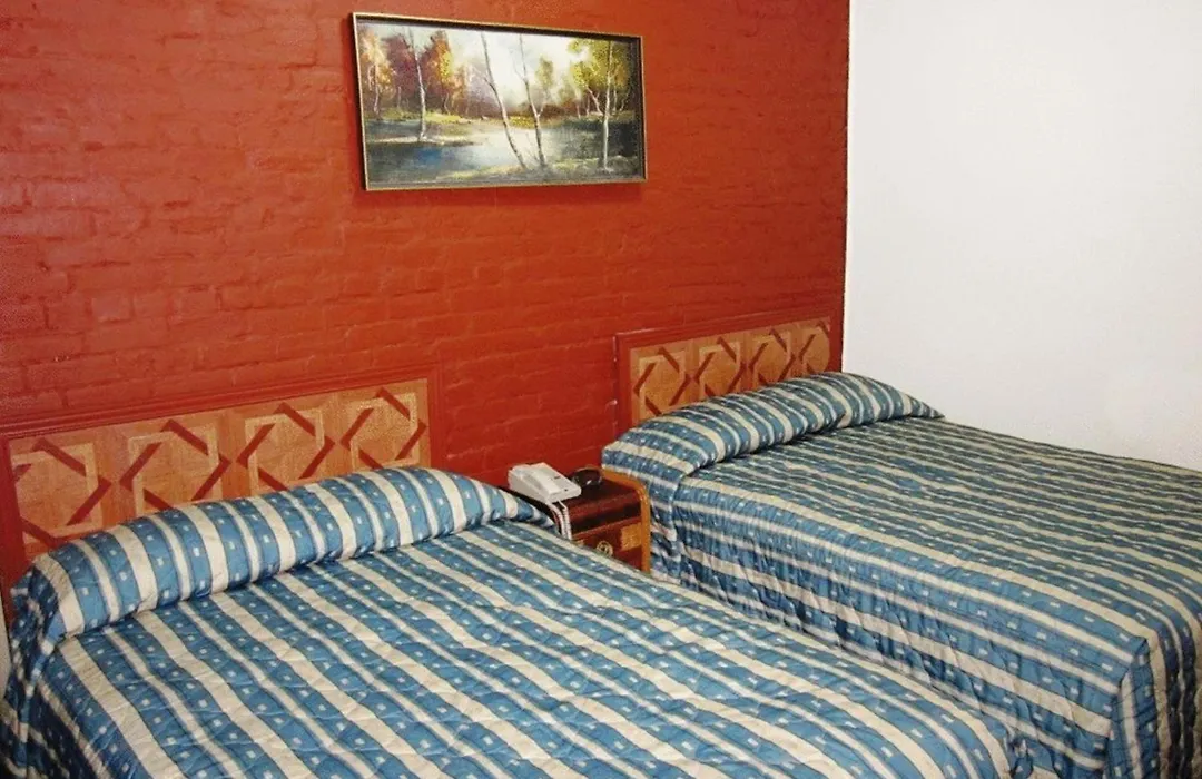 Hotel Ste-Catherine-1