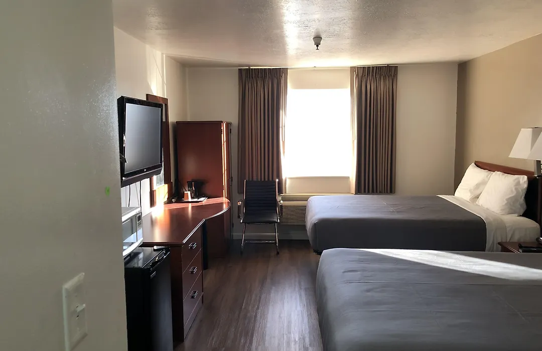 Ameri-Stay Inn & Suites-1