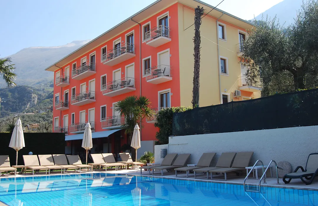 Hotel Diana-1