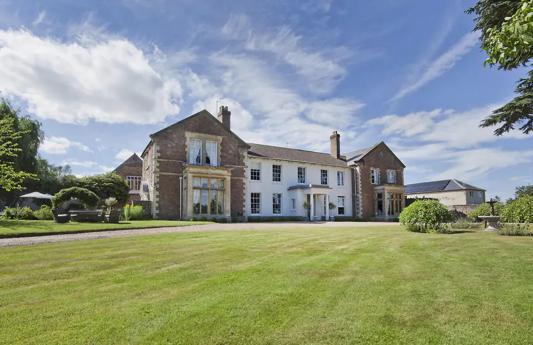 Glewstone Court Country House Hotel-1