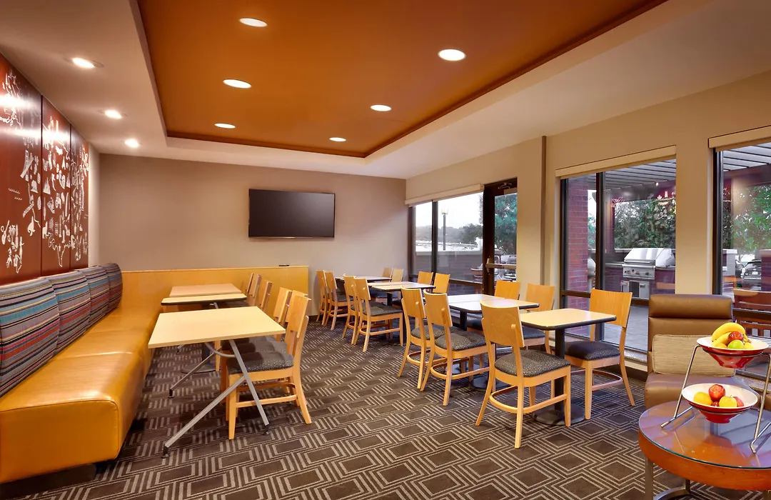 Towneplace Suites Omaha West-1