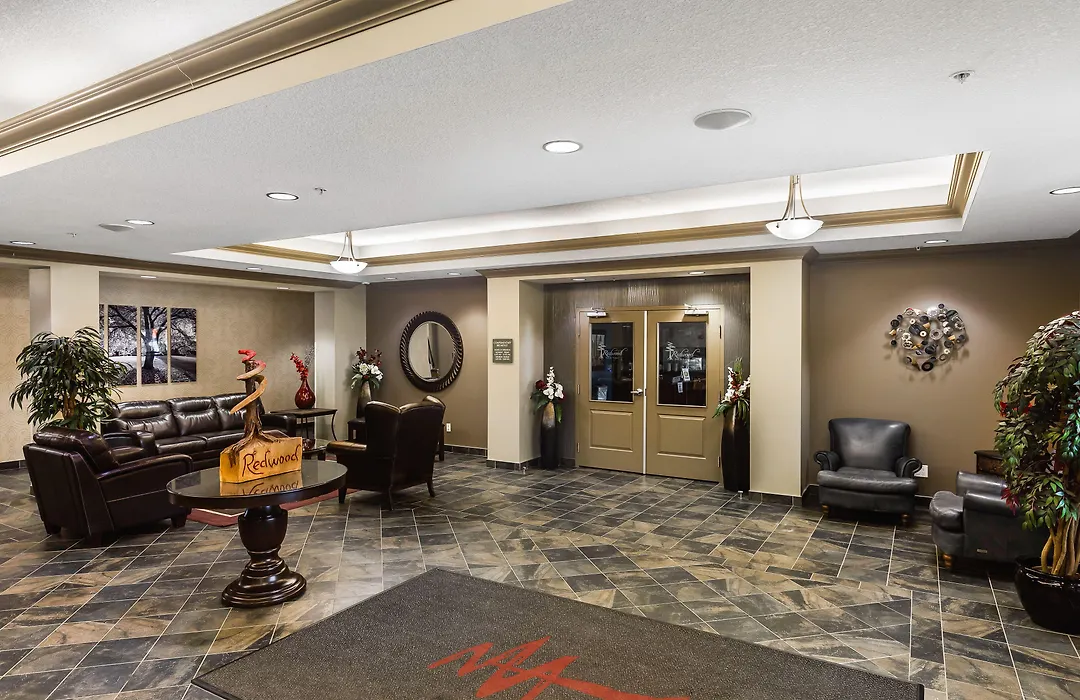 Redwood Inn & Suites-1