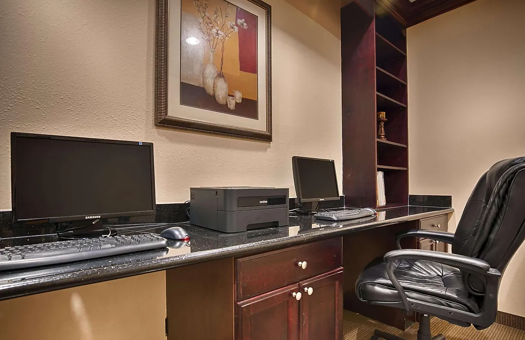 Best Western Plus Manvel Inn & Suites-1
