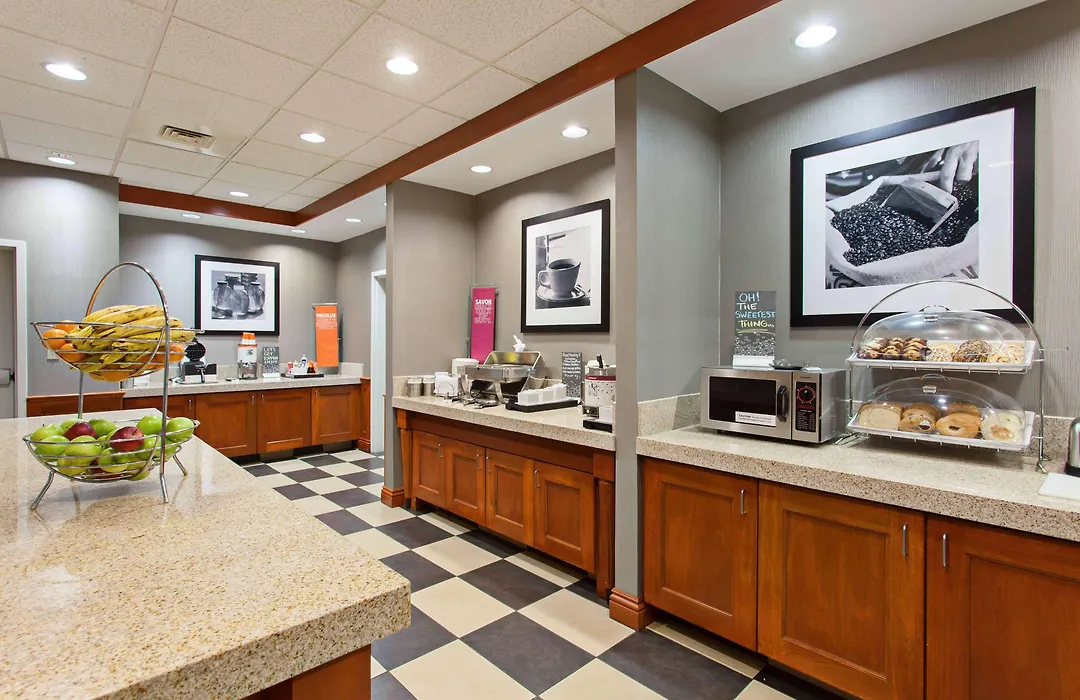 Hampton Inn & Suites Clovis Airport North-1