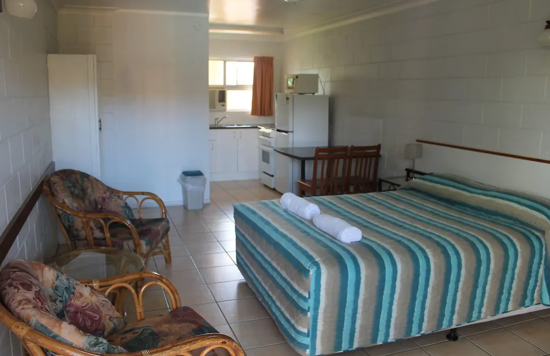 Oasis Inn Apartments-1