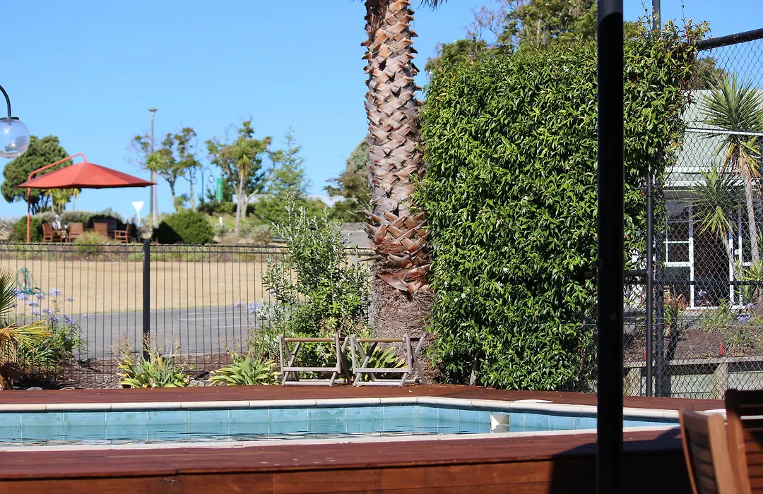Pauanui Pines Motor Lodge-1