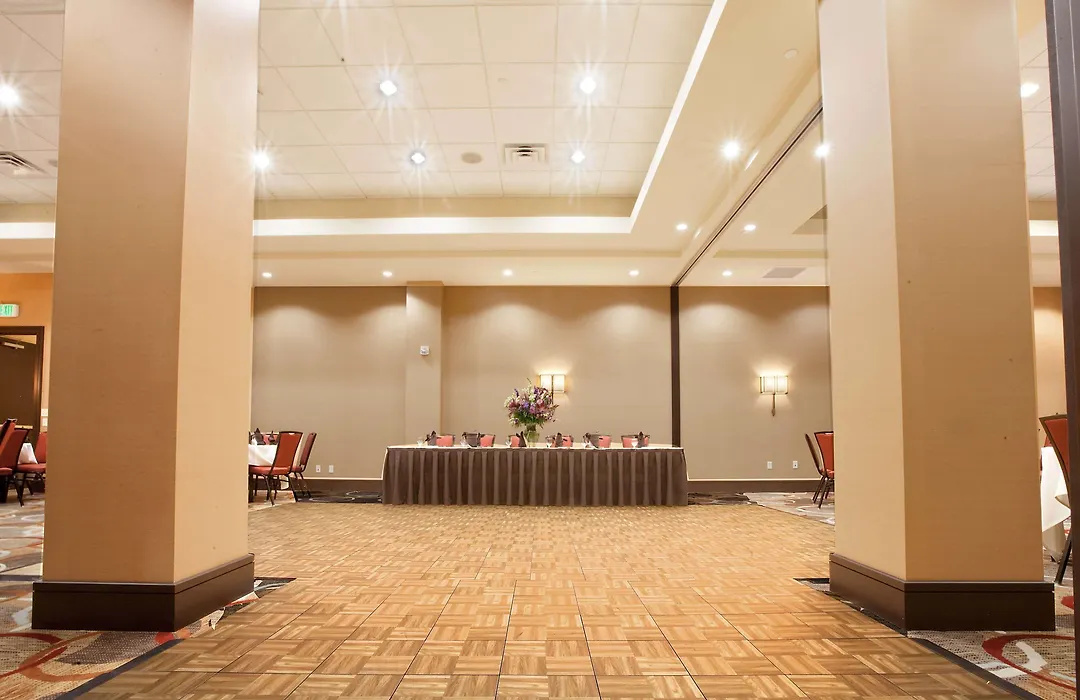 Embassy Suites Palmdale-1