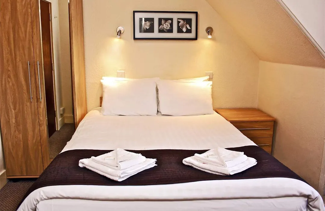 Central Hotel Golders Green-1