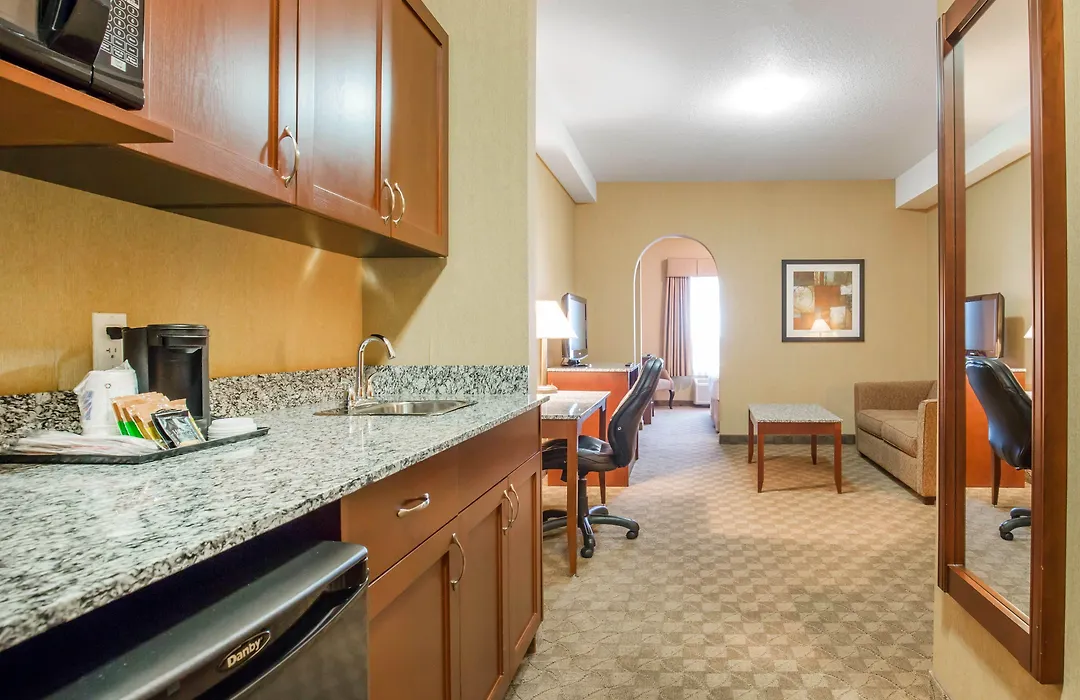 Comfort Inn & Suites-1