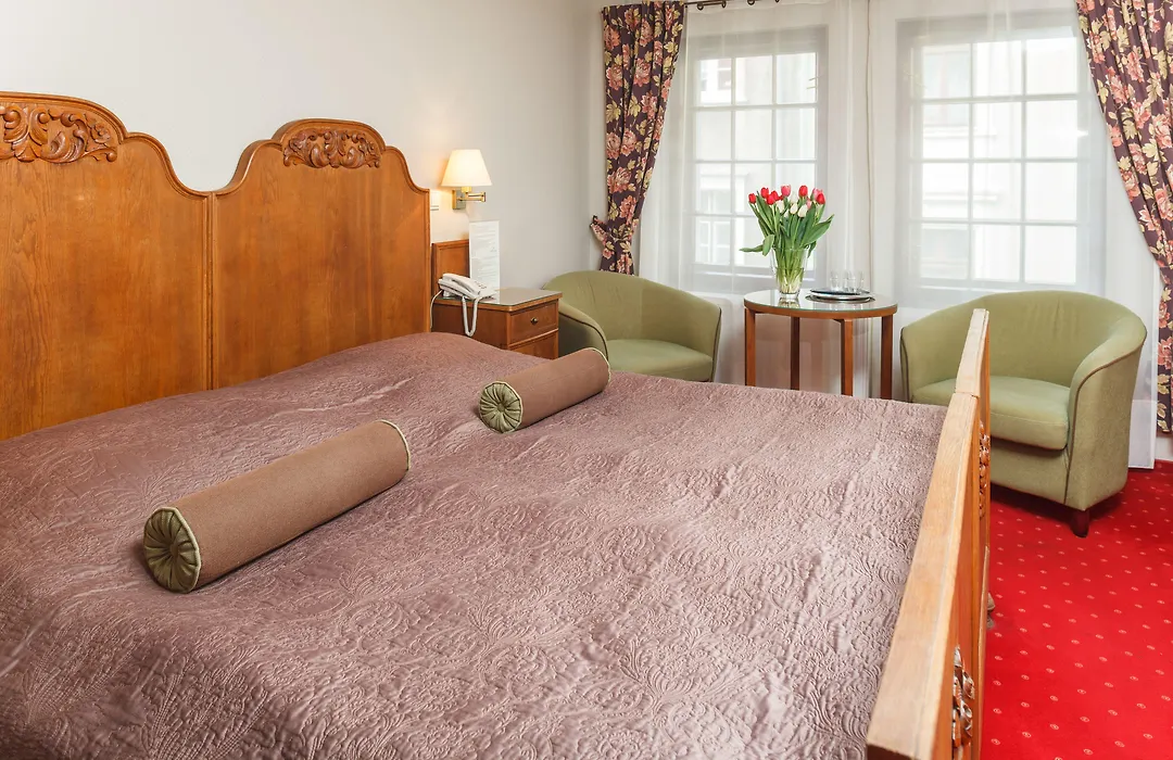 Hotel Czarna Roza-1