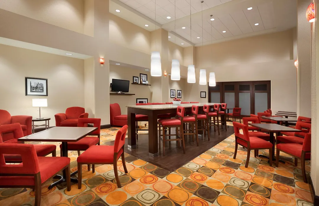 Hampton Inn & Suites East Hartford-1