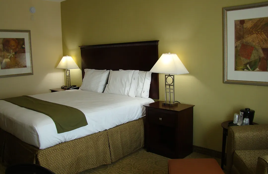 Holiday Inn Express & Suites Brownfield-1