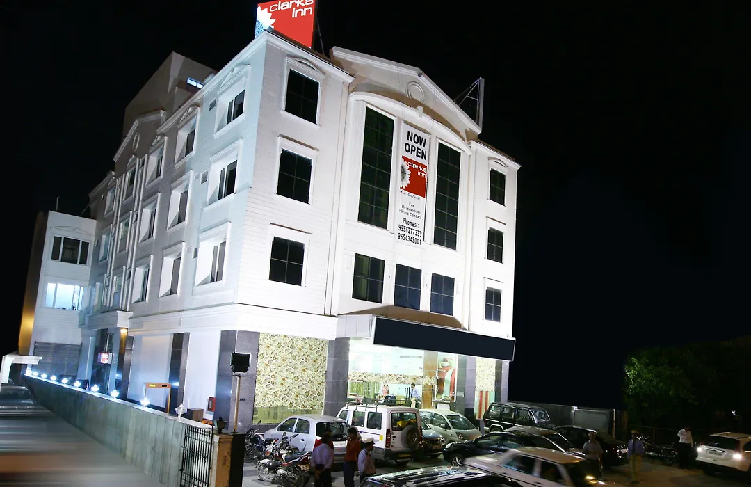 Karon Hotels - Lajpat Nagar-1