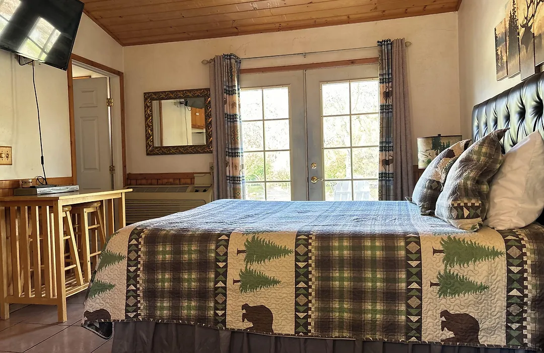 Sequoia Riverfront Cabins-1
