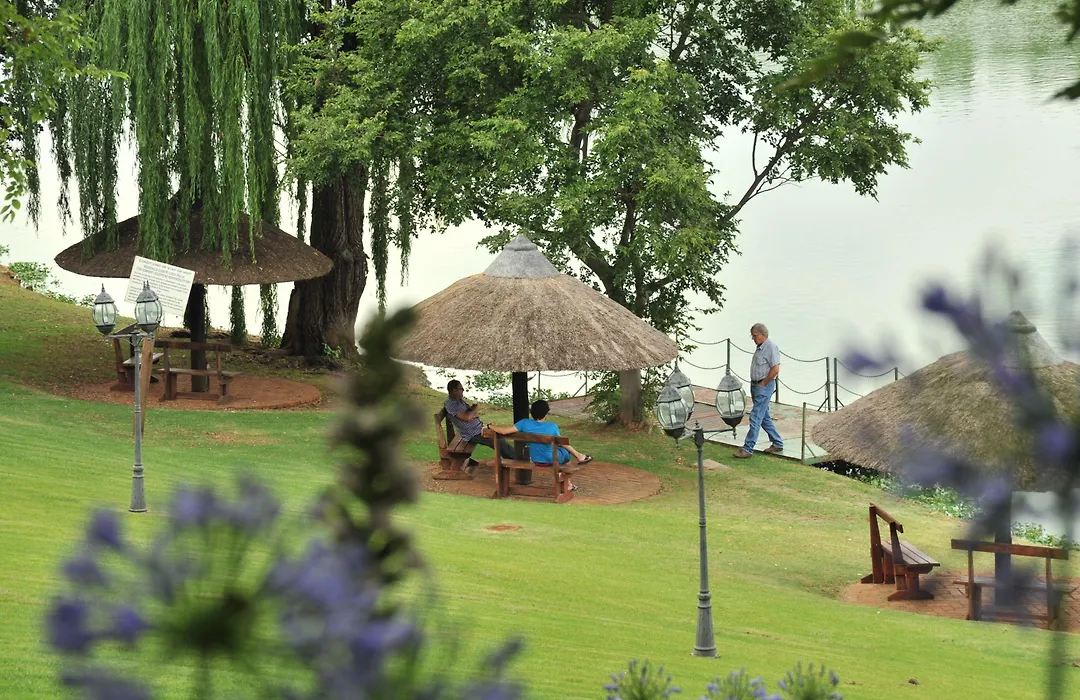 Premier Hotel Roodevalley-1