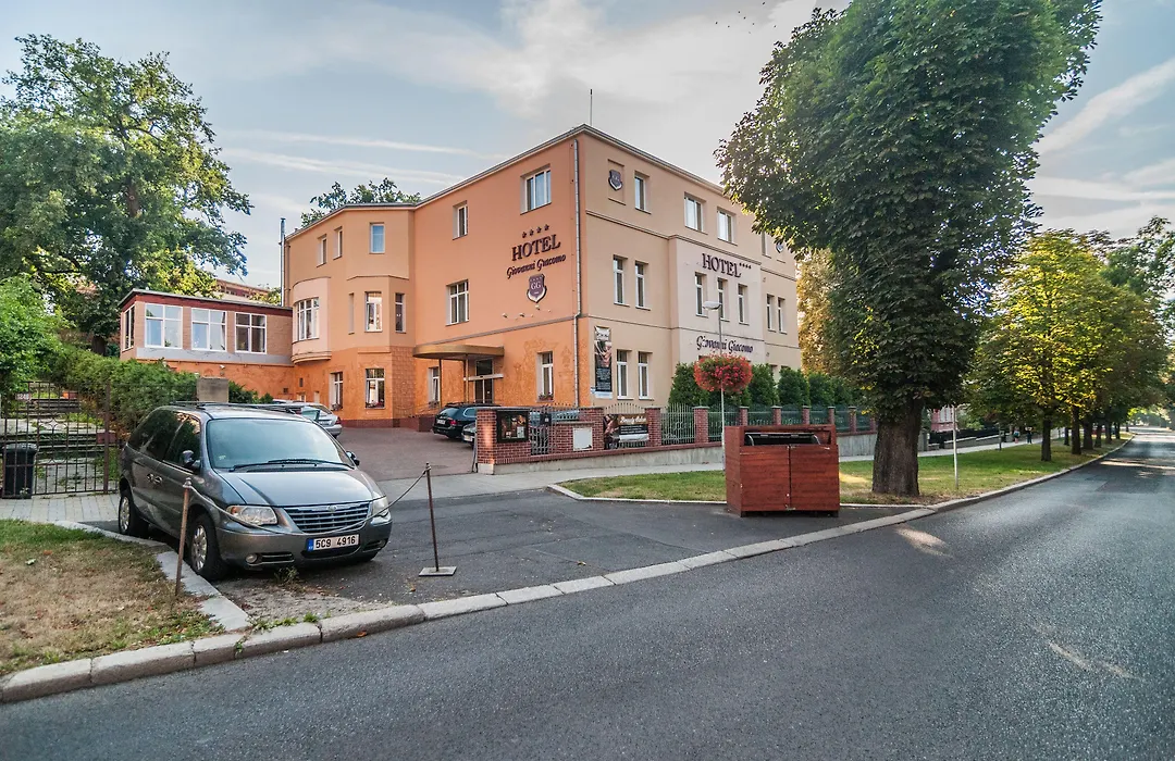 Hotel Giovanni Giacomo-1