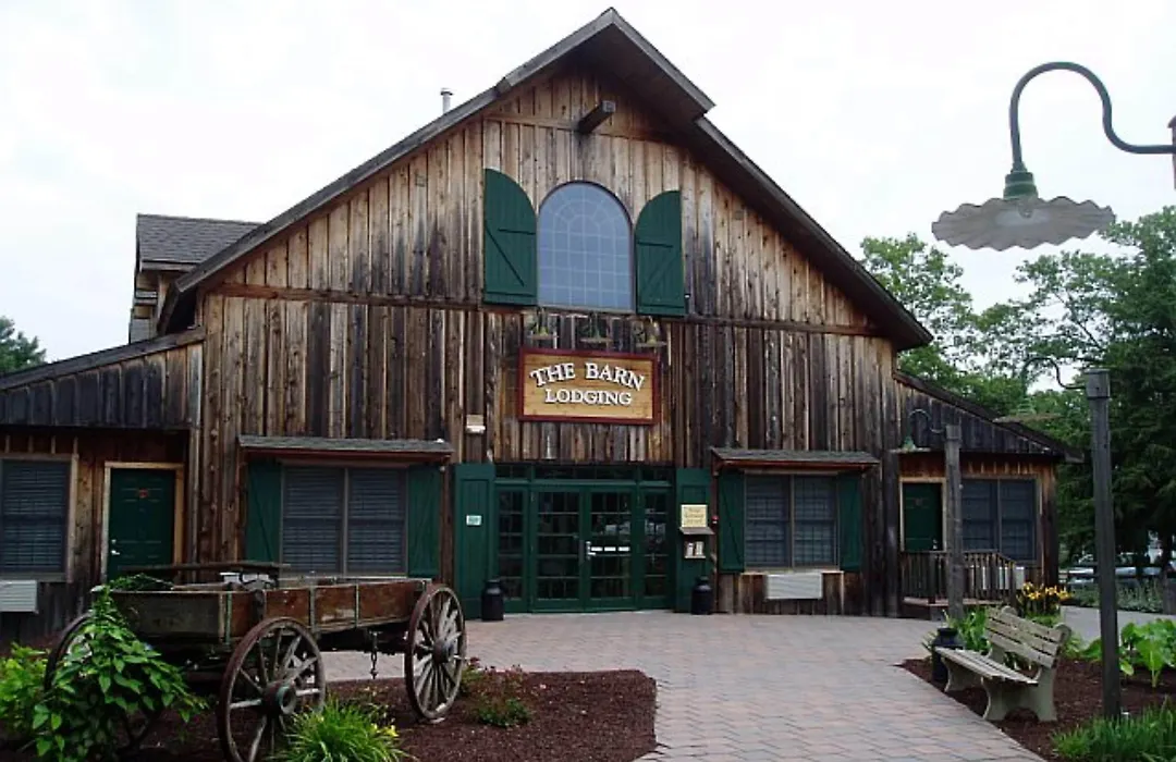 Colonial Inn-1