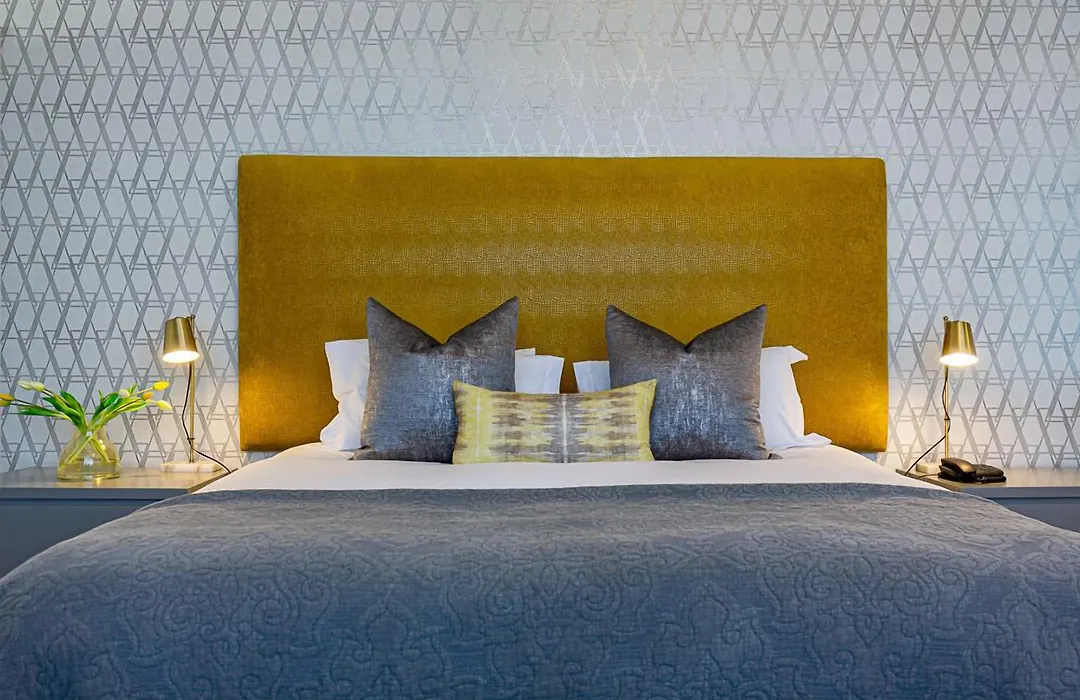 The Clarendon - Fresnaye-1