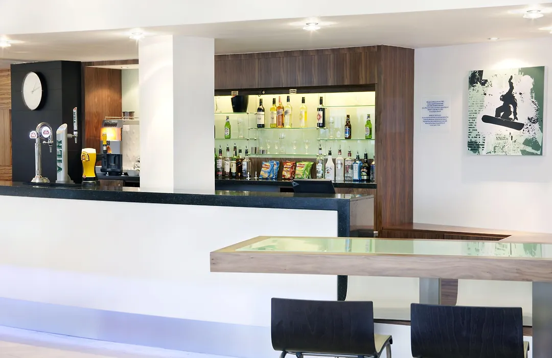 Holiday Inn Express Tamworth By Ihg-1