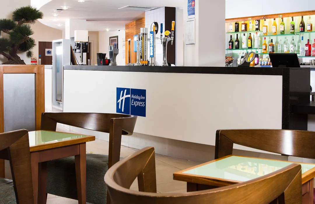 Holiday Inn Express Tamworth By Ihg-1