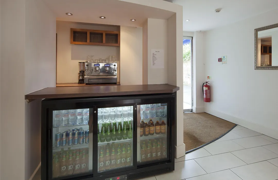The New London Carlton Hotel-1