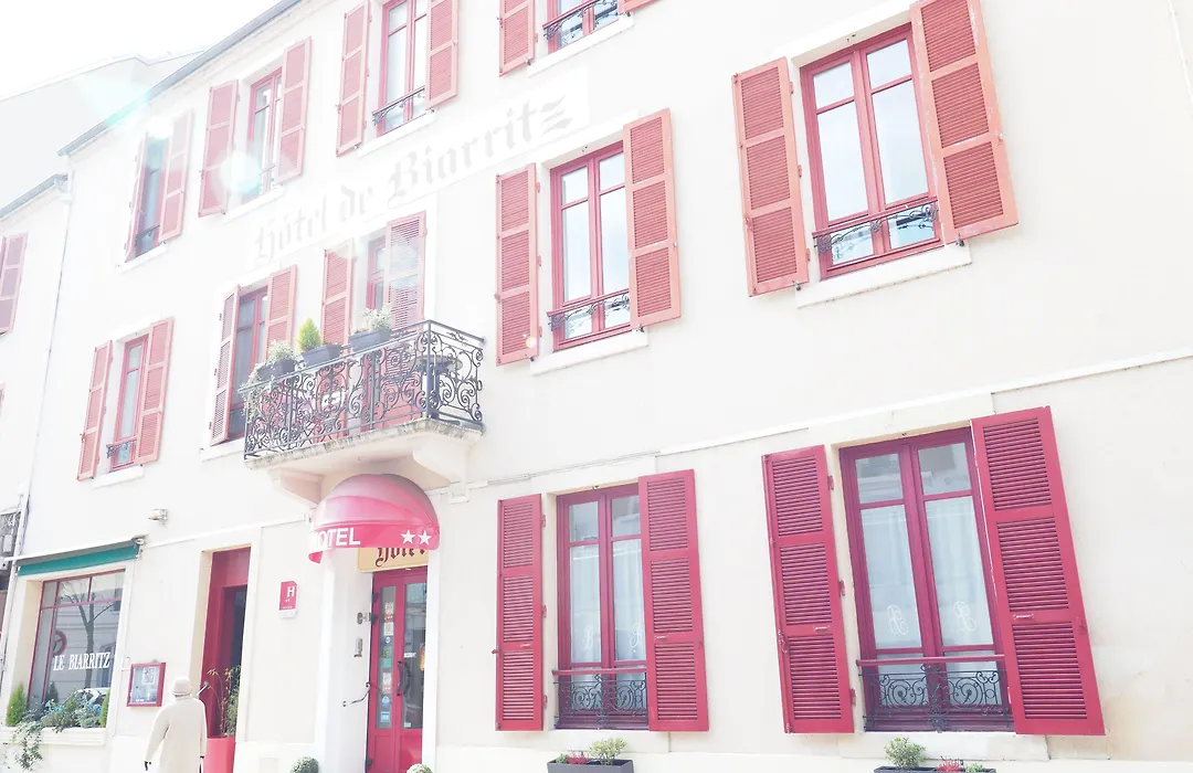 Hôtel Le Biarritz - Vichy-1