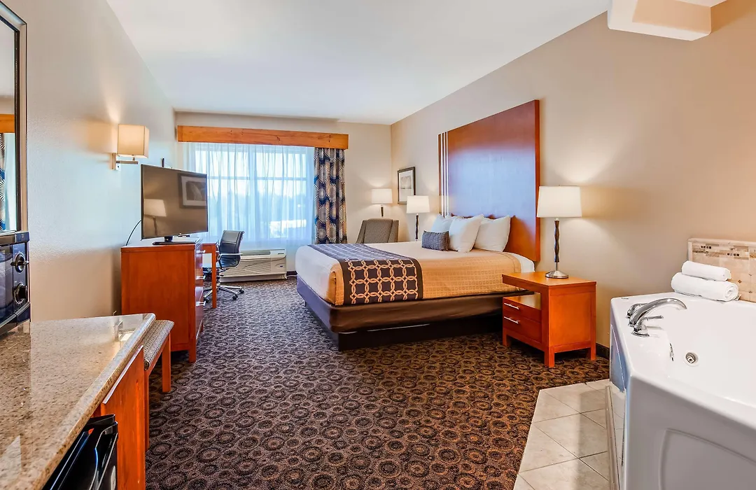 Best Western Plus Rose City Conference Inn-1