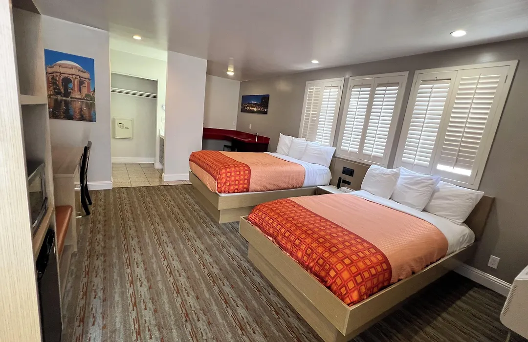 Presidio Parkway Inn-1